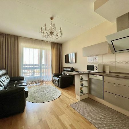 Apartment On Avenue Taikos 120 C Klaipėda Eksteriør bilde